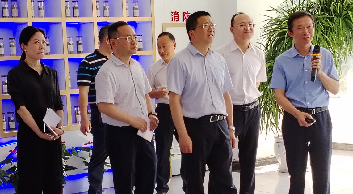 四川證監(jiān)局黨委書(shū)記、局長(zhǎng)唐理斌一行來(lái)公司調(diào)研